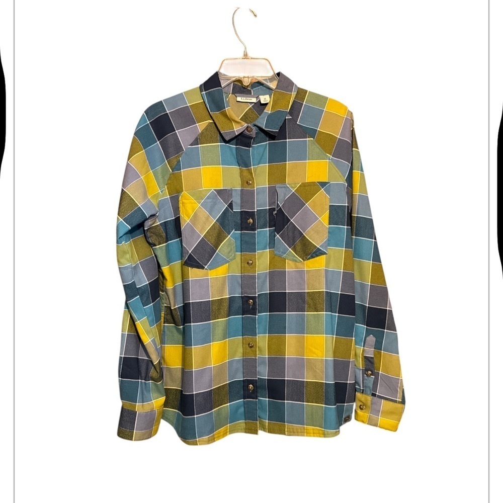 L.L.Bean Multicolor Plaid Shirt Size Medium Button Front